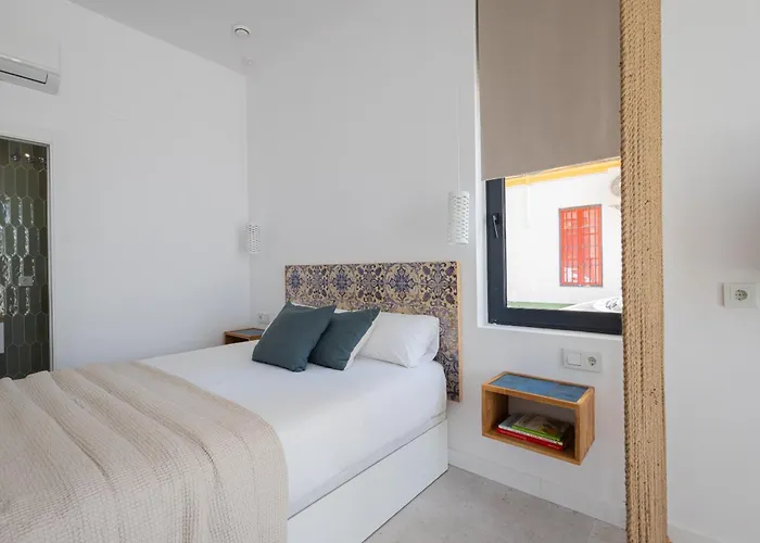 Florit Flats - Stylish By The Joaquin Sorolla Station Valencia